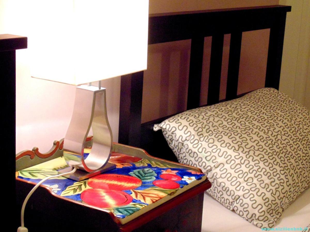 Sizilien Hotel Ragusa Pokój zdjęcie